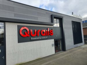 Gevelbekleding bedrijfspand in Ede